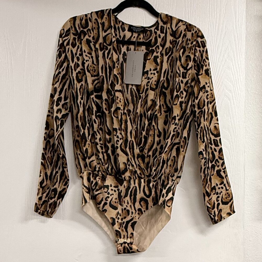 Zara Leopard Bodysuit Top in Leopard Print Size S